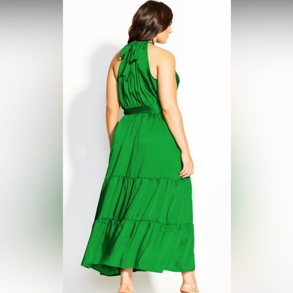 City chic satin maxi dress in Shamrock size XXL for city chic. 22 regular size. - Picture 6 of 7